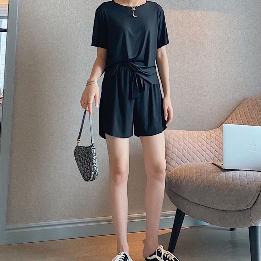 【台灣發貨】韓版夏季薄軟軟冰絲睡衣 套裝 衣服 女裝 t恤 短袖t恤 上衣【S202】-細節圖9