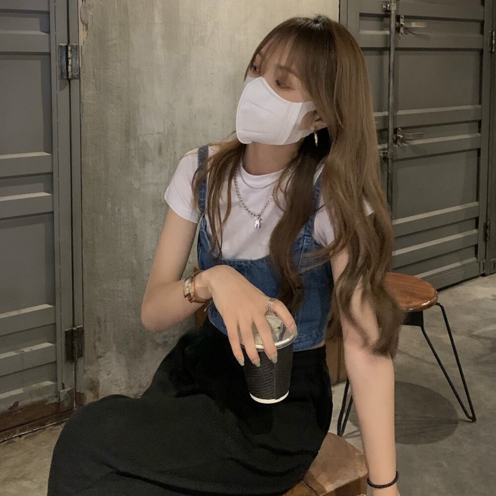 【台灣發貨】韓版設計感小眾牛仔吊帶背心 套裝 小可愛 背心 衣服 女裝 上衣 V220【T222】-細節圖2