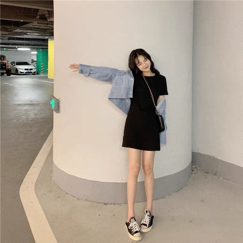 【台灣發貨】韓版小個子黑色連衣裙 短袖上衣 衣服 女裝 t恤 短袖t恤 上衣 【T218】-細節圖2
