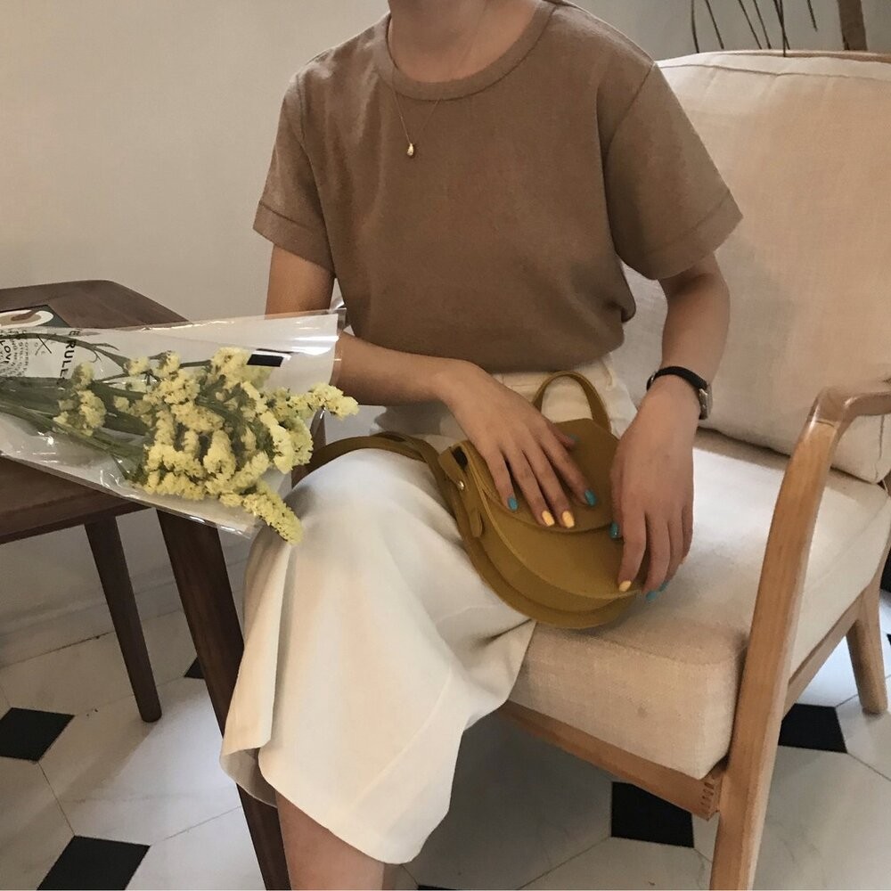 【台灣發貨】韓版素色圓領修身顯瘦短袖上衣 衣服 女裝 t恤 短袖t恤 上衣【T222】-細節圖2