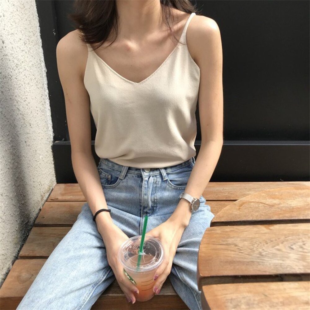【台灣發貨】韓版V領寬鬆吊帶針織背心 小可愛 背心 衣服 女裝 上衣【V39】-細節圖2