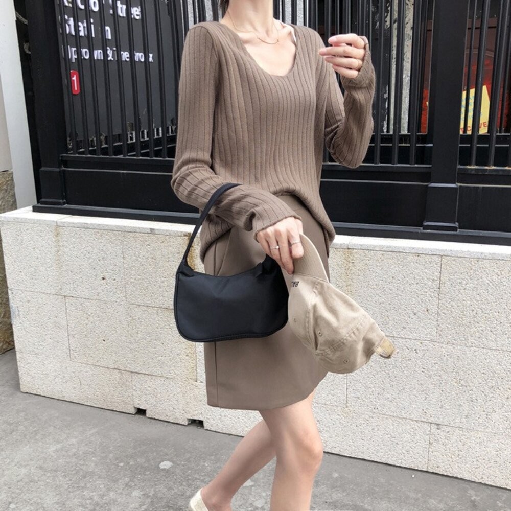【台灣發貨】韓版柔軟慵懶風v領針織上衣 長袖上衣 長袖t恤 衣服 女裝 上衣【W192】-細節圖7