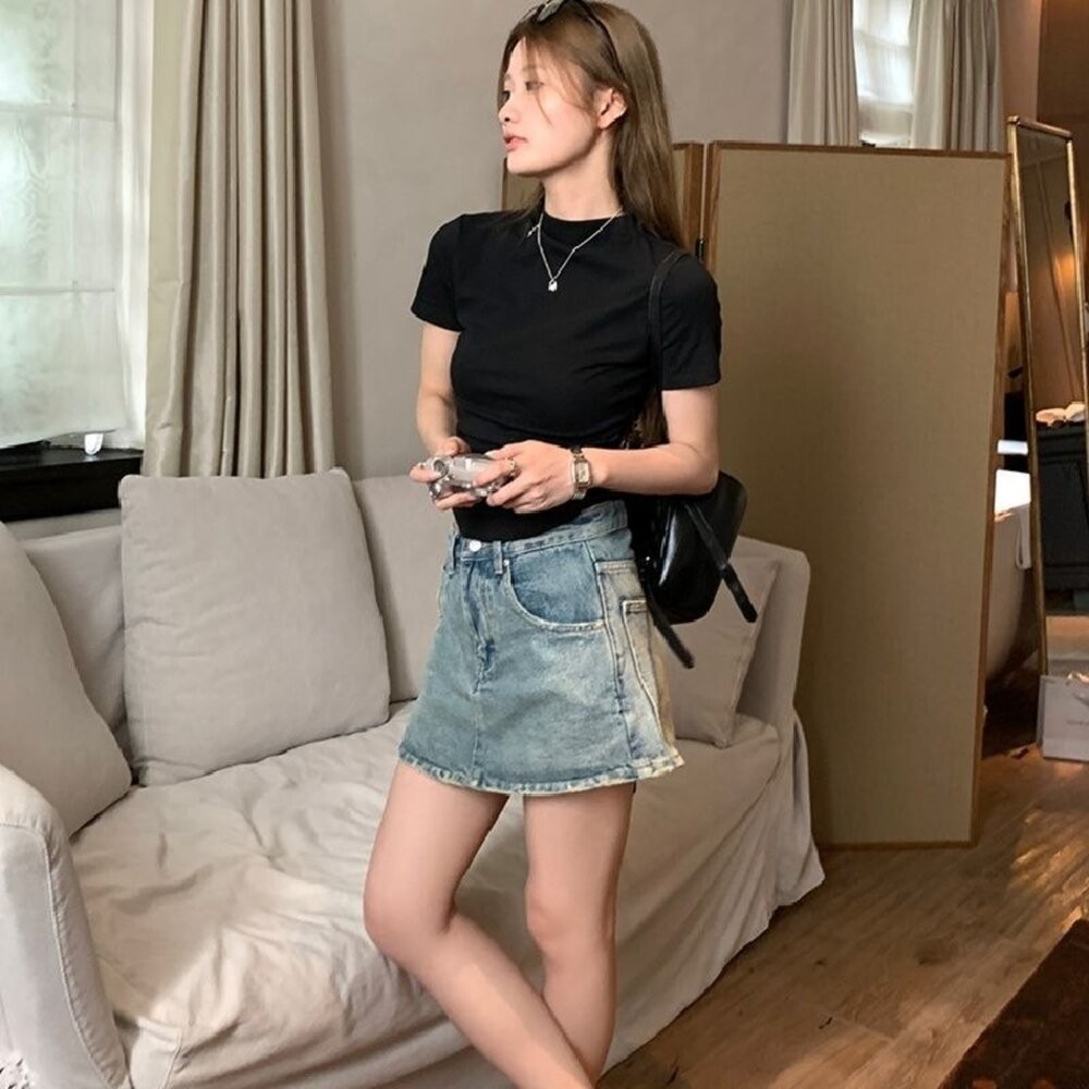 【台灣發貨】韓版氣質半高領設計感短袖上衣 衣服 女裝 t恤 短袖t恤 上衣【T688】-細節圖5