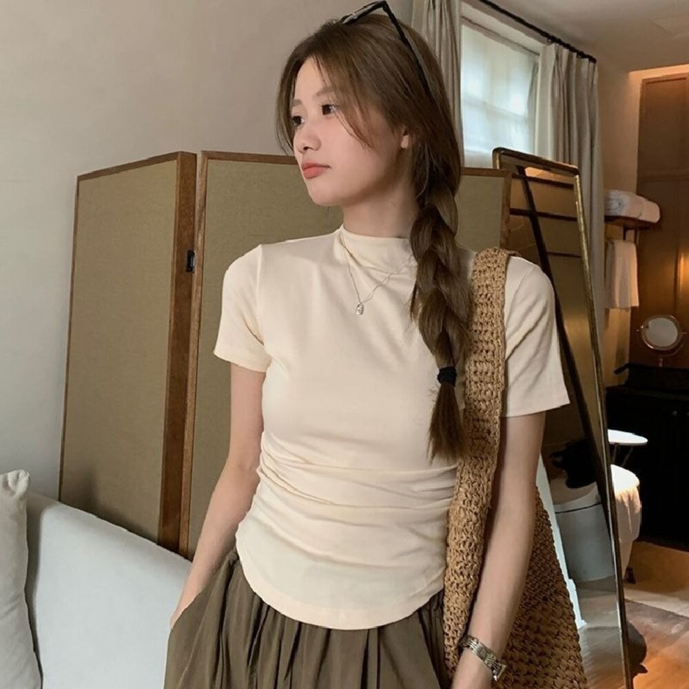 【台灣發貨】韓版氣質半高領設計感短袖上衣 衣服 女裝 t恤 短袖t恤 上衣【T688】-細節圖6