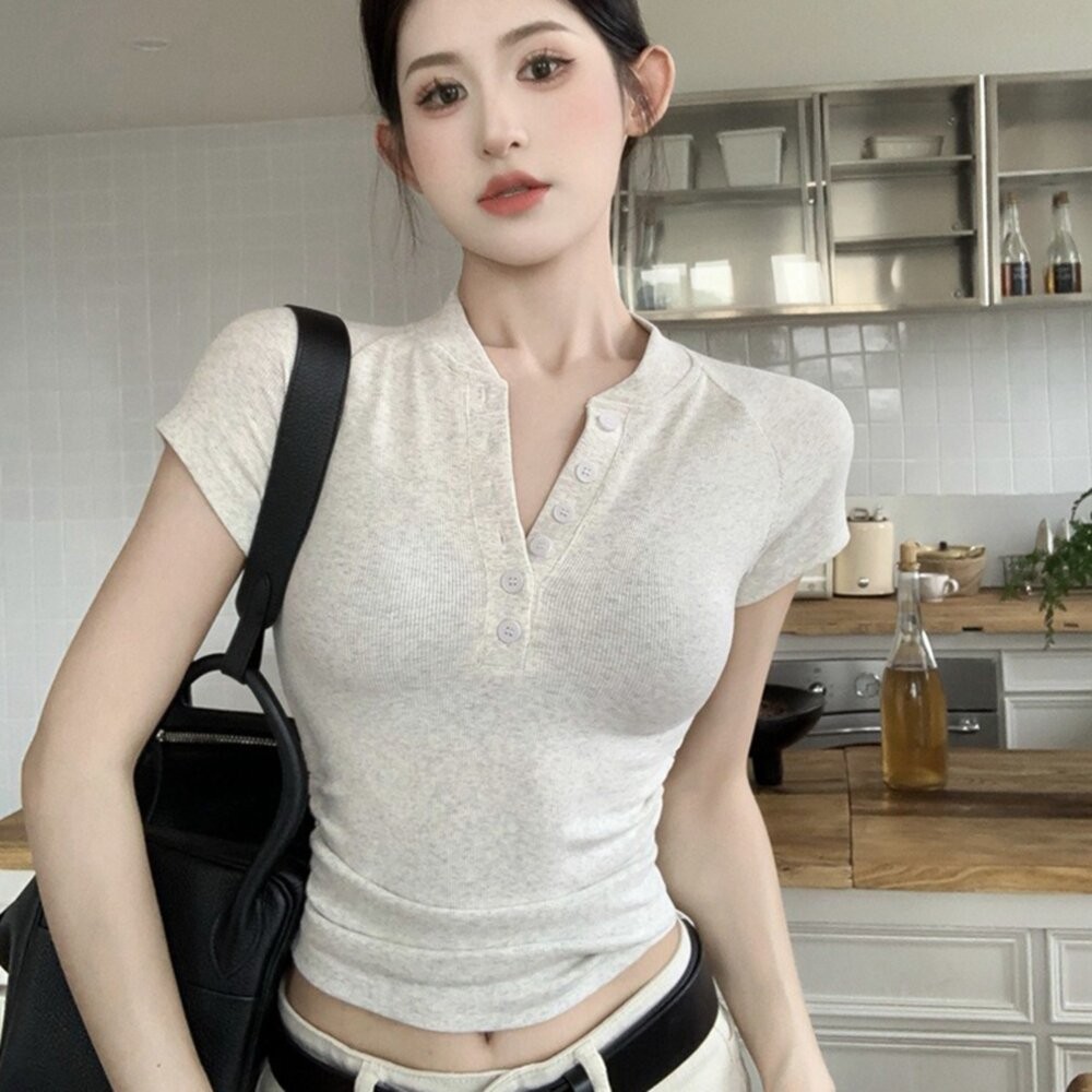 【台灣發貨】韓版美式半開領短袖上衣 衣服 女裝 t恤 短袖t恤 上衣【T715】-細節圖5