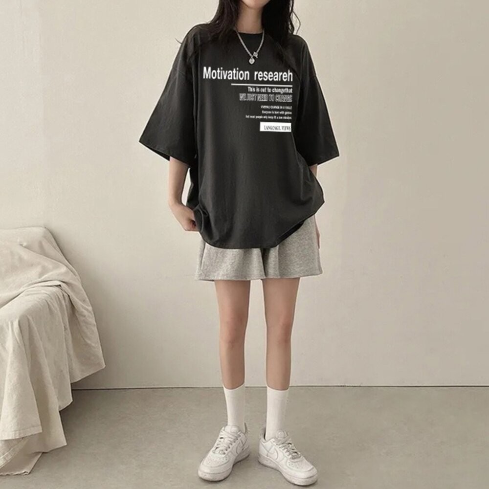 【台灣發貨】韓版寬鬆字母長版上衣 衣服 女裝 t恤 短袖t恤 上衣【T716】-細節圖7