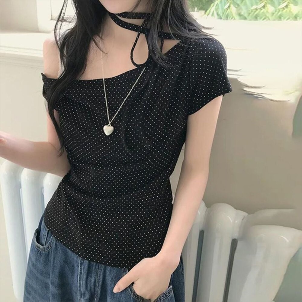 【台灣發貨】韓版顯瘦波點露肩上衣 衣服 女裝 t恤 短袖t恤 上衣【T720】-細節圖2