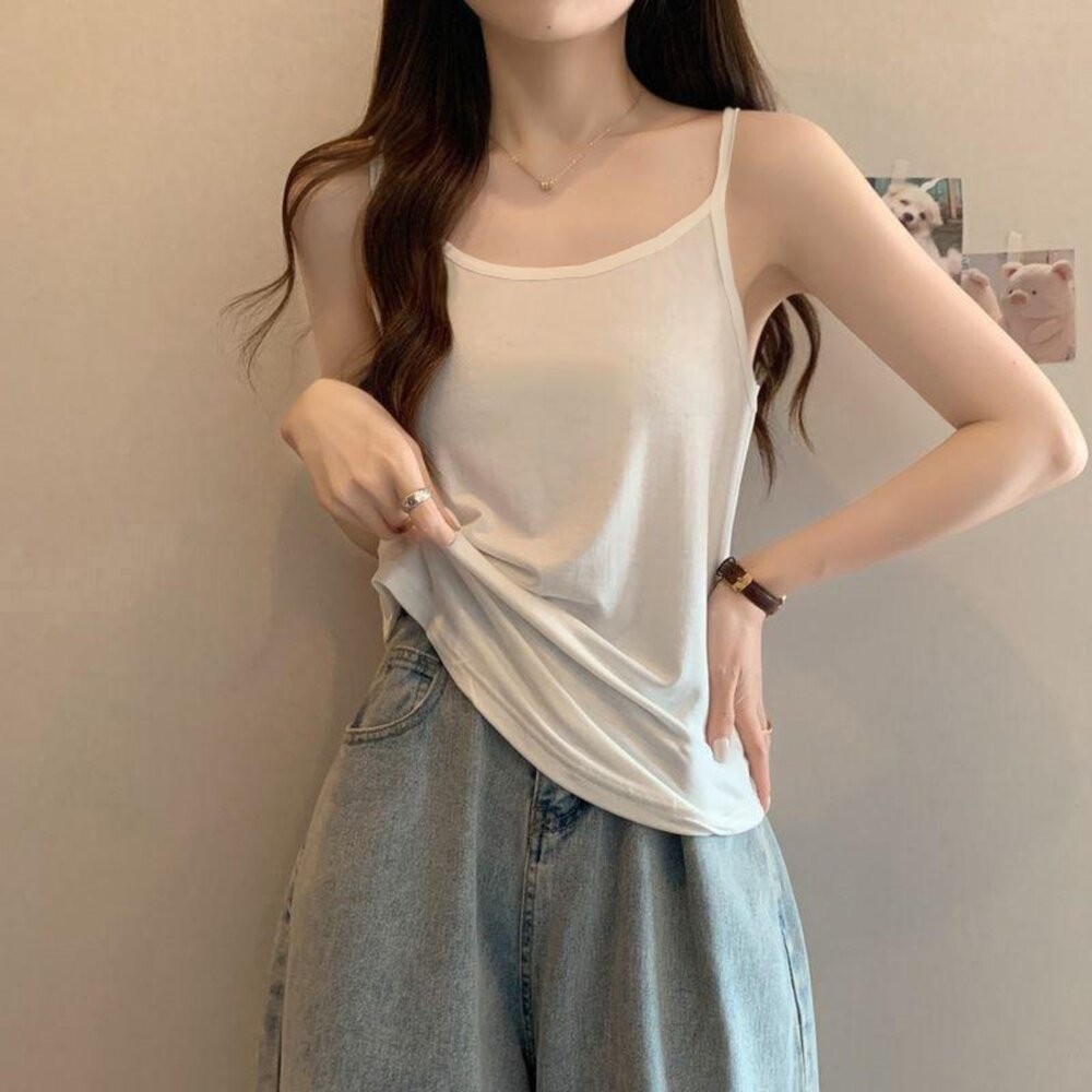 【台灣發貨】韓版舒適休閒吊帶背心 小可愛 背心 衣服 女裝 上衣【V449】-細節圖10