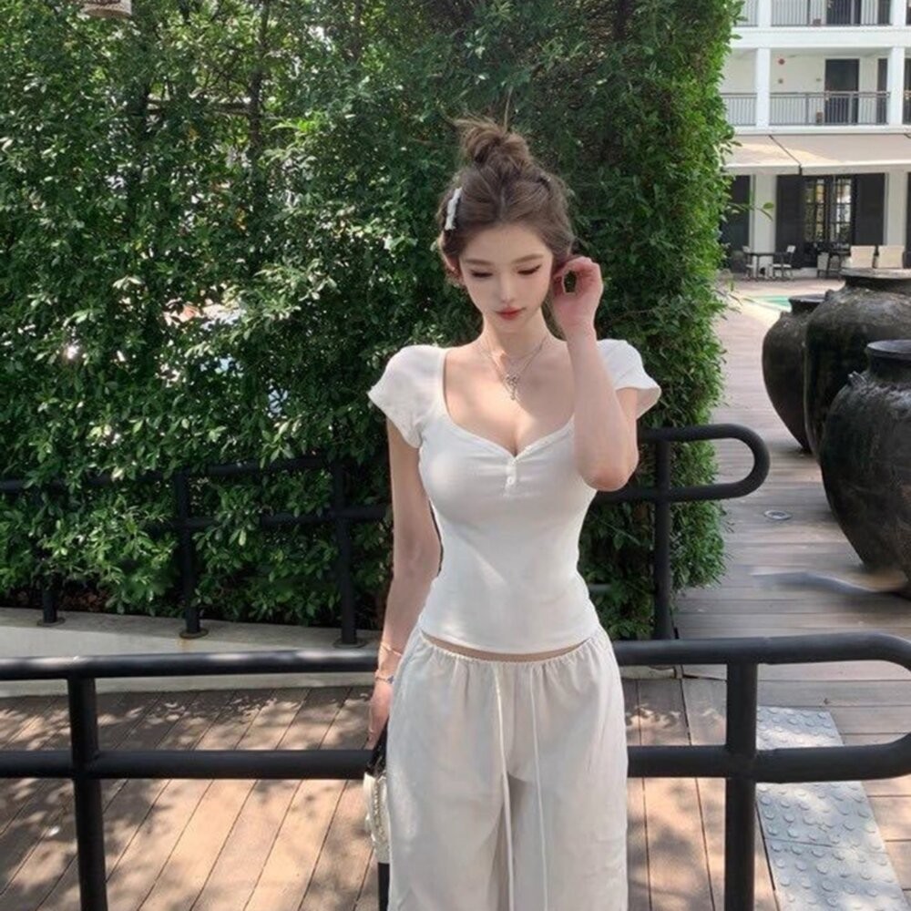 【台灣發貨】韓版修身顯瘦V領短袖上衣 小可愛 背心 衣服 女裝 上衣【T625】-細節圖10