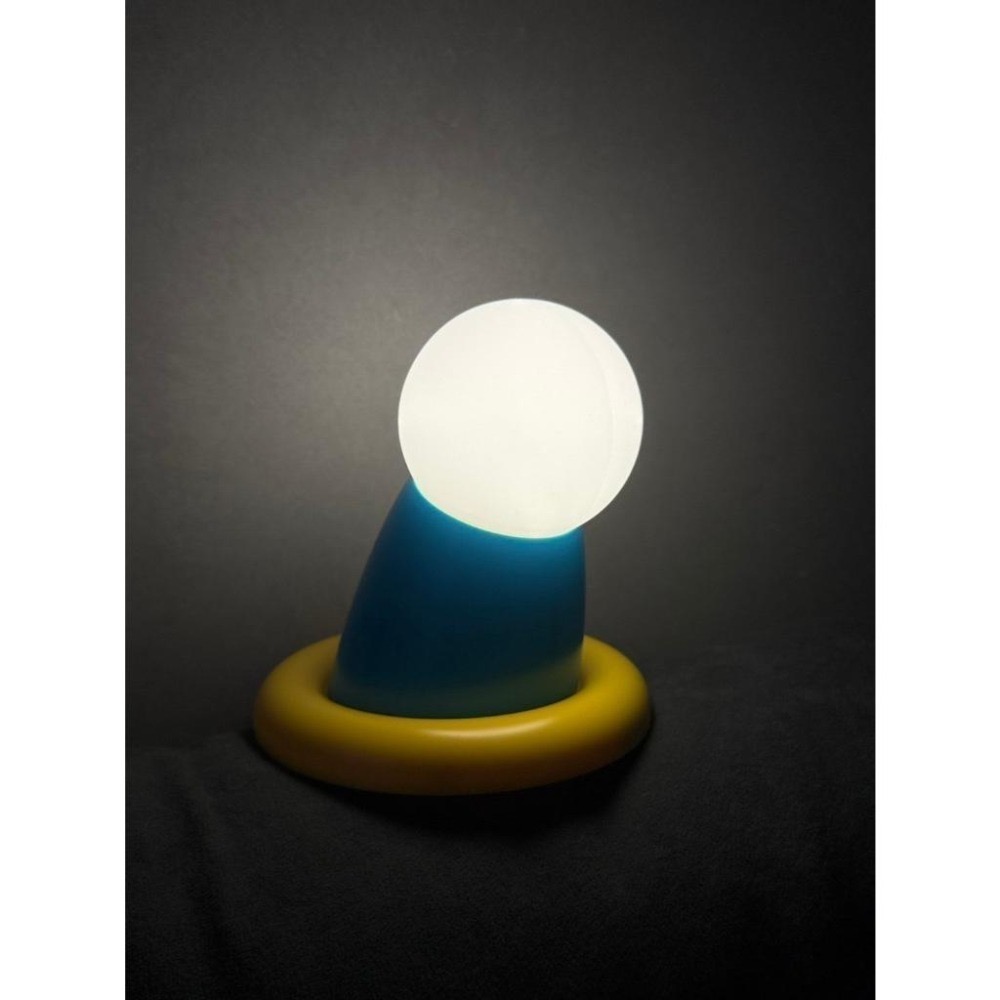 【lilymoon】【🌞現貨速出！】多拉A夢伸出圓手小夜燈 拍打感應 節日送禮 情人節 聖誕 露營 好玩 交換禮物-細節圖8