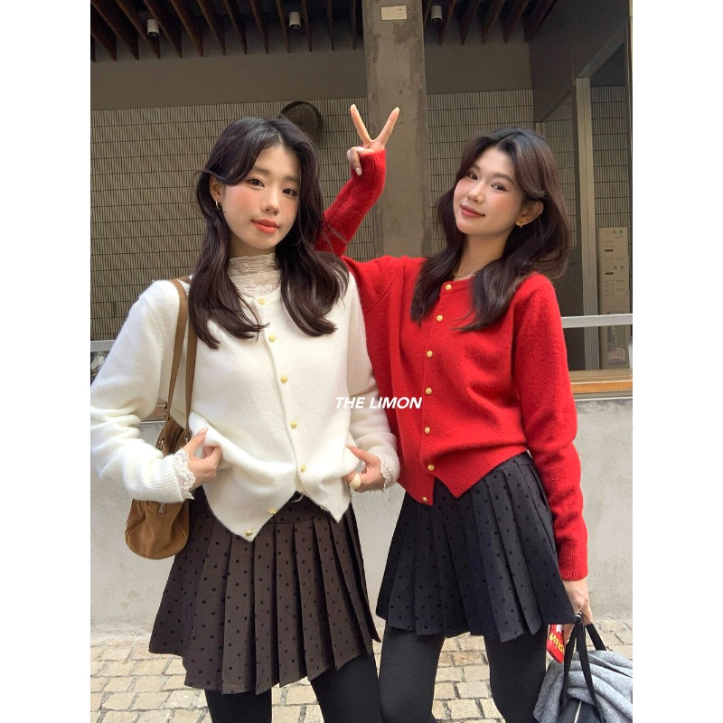 ⭕下單前請先聊聊有無庫存⭕【THE LIMON】小金釦圓領百搭針織衫-細節圖2