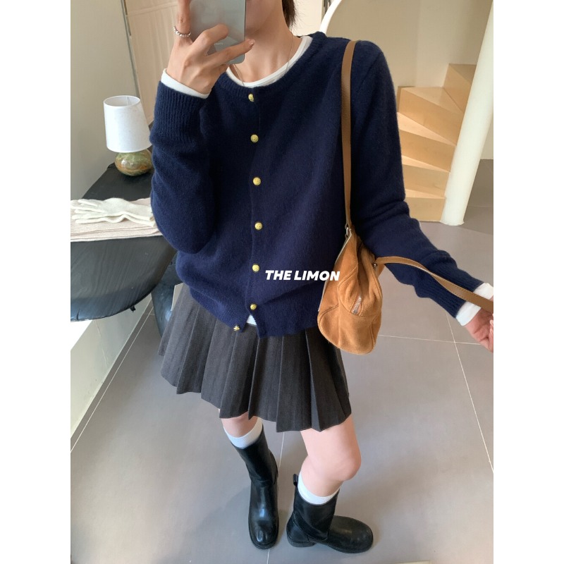 ⭕下單前請先聊聊有無庫存⭕【THE LIMON】小金釦圓領百搭針織衫-細節圖8