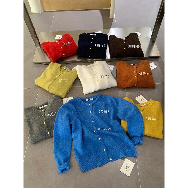 ⭕下單前請先聊聊有無庫存⭕【THE LIMON】小金釦圓領百搭針織衫-細節圖10