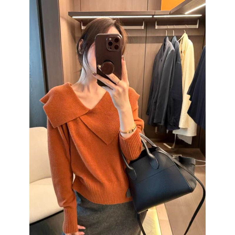 ⭕下單前請先聊聊有無庫存⭕【Y.JIA】氣質設計感不規則翻領針織衫-細節圖5