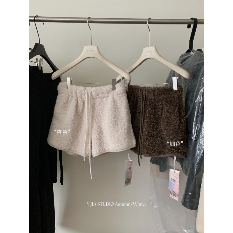 ⭕下單前請先聊聊有無庫存⭕【Y.JIA】高腰百搭毛絨休閒短褲-細節圖9