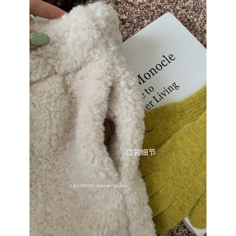 ⭕下單前請先聊聊有無庫存⭕【Y.JIA】高腰百搭毛絨休閒短褲-細節圖10