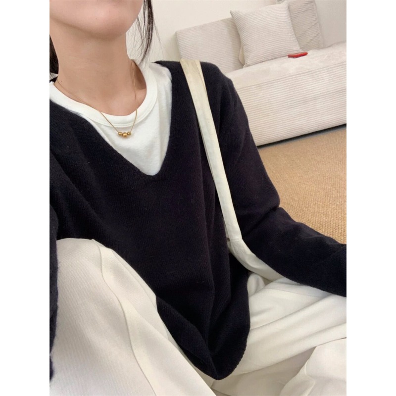 ⭕下單前請先聊聊有無庫存⭕【Y.JIA】韓系V領簡約百搭針織衫-細節圖11