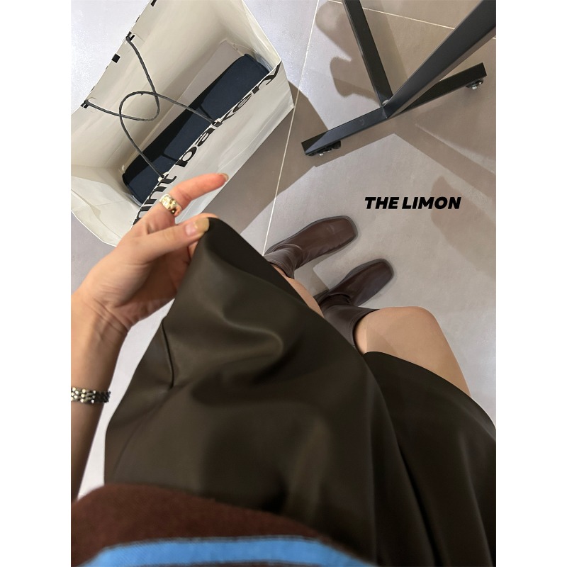 ⭕下單前請先聊聊有無庫存⭕【THE LIMON】 時髦百搭顯瘦PU短皮褲-細節圖5