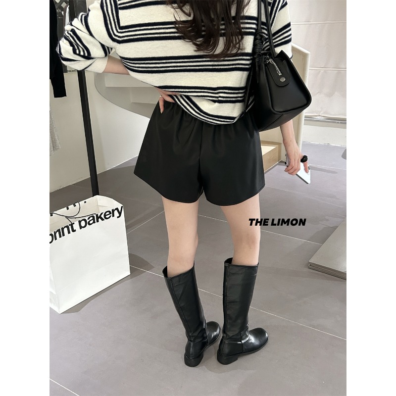 ⭕下單前請先聊聊有無庫存⭕【THE LIMON】 時髦百搭顯瘦PU短皮褲-細節圖9