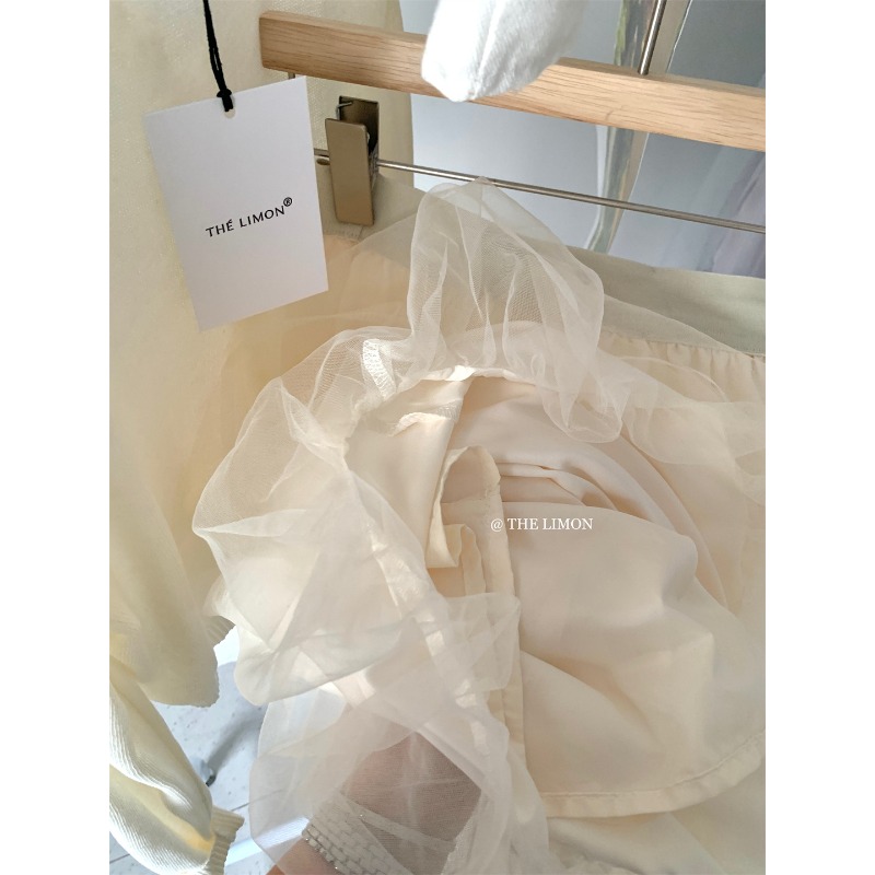 ⭕下單前請先聊聊有無庫存⭕ᴛʜᴇ ʟɪᴍᴏɴ博主款！氛圍感溫柔仙女系花苞紗短裙-細節圖11