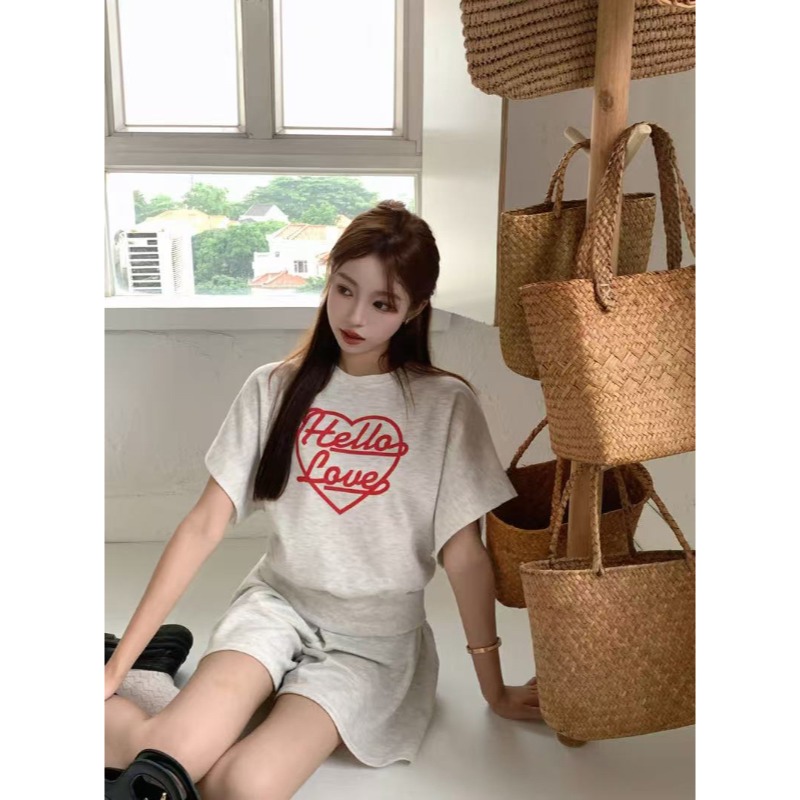 ⭕下單前請先聊聊有無庫存⭕韓妞愛心字母飛袖套裝-細節圖4