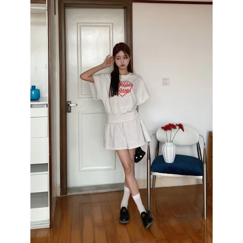 ⭕下單前請先聊聊有無庫存⭕韓妞愛心字母飛袖套裝-細節圖5