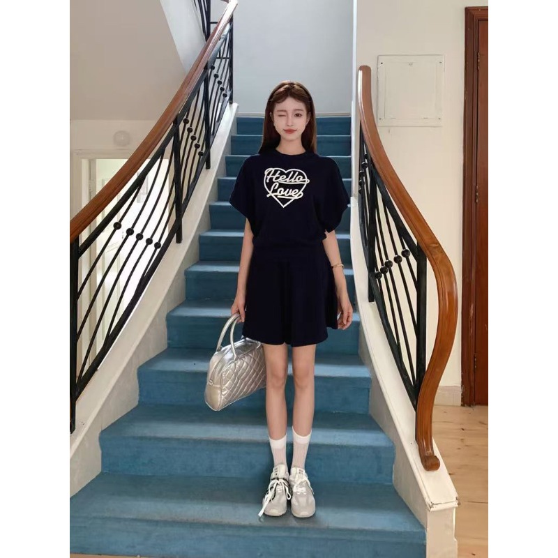 ⭕下單前請先聊聊有無庫存⭕韓妞愛心字母飛袖套裝-細節圖8