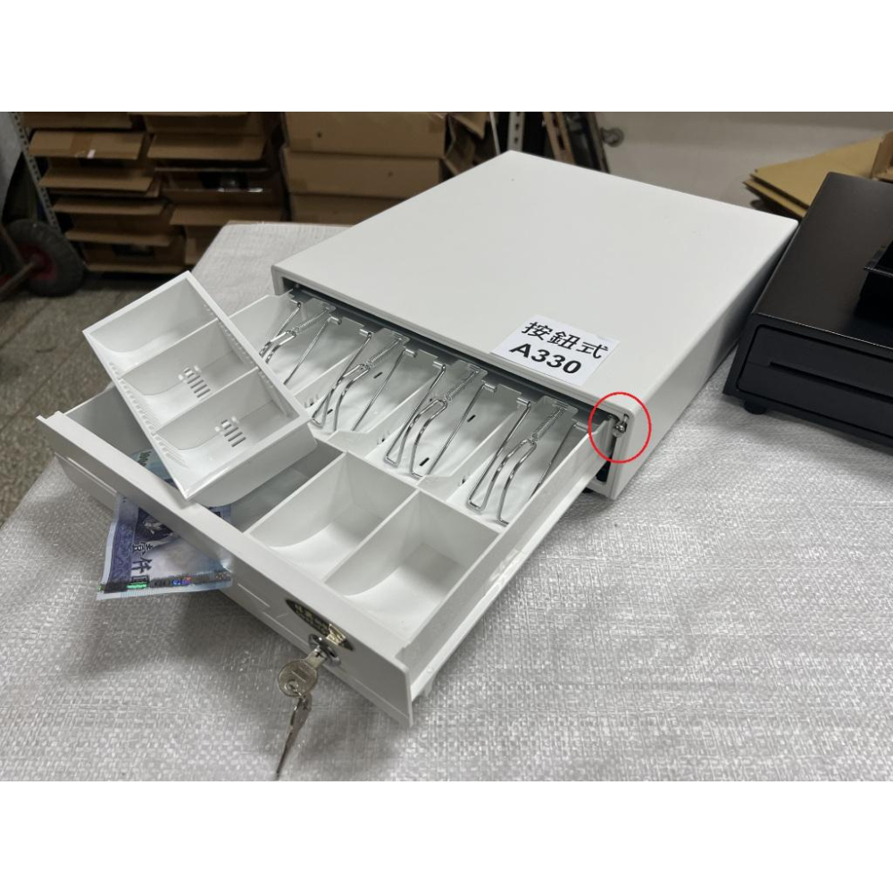 [新竹現貨] 全新小型手動式錢箱 免電力收銀箱 附鈴聲  附鑰匙  型號:K33-1-細節圖3