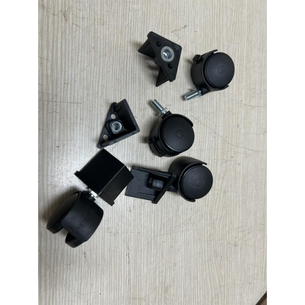 [新竹現貨] 置物架洞洞板及配件.輪子 腳墊 防護墊 置物架輪 輪子 煞車輪-細節圖4