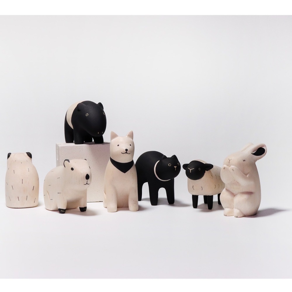 現貨新品 日本手工雕刻超可愛木頭小動物 水豚君-細節圖5