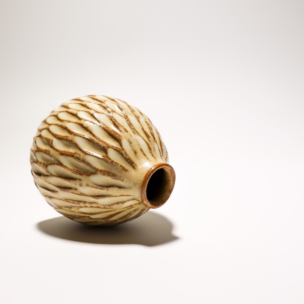 現貨 日本 yuzangama祐山窯手工雕刻小花瓶 花器小巧精緻-細節圖4