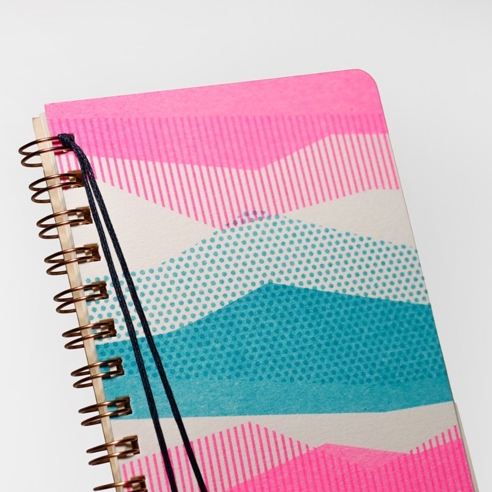 筆記本 日本製 水縞/環裝筆記本 粉紅與綠色蜿蜒的山脊-細節圖2