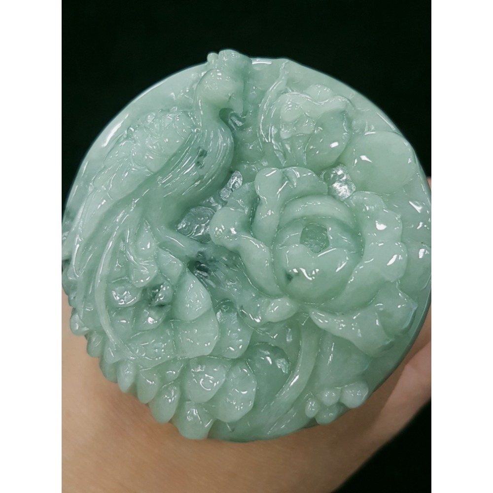 お得品‼️新入荷❣️天然A貨翡翠 厚重感、満工【花開富貴、鳳穿牡丹】　鑑定書付き A blue and white 'phoenix' vase, yuhuchunping, Yuan dynasty