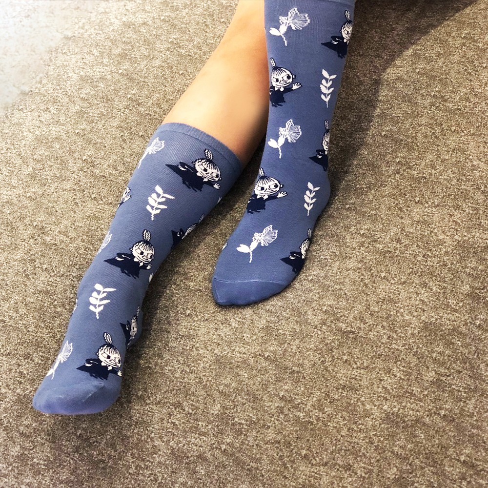 【MOOMIN】姆明冒險中筒襪 中筒襪 襪子 棉襪 小腿襪 穿搭 印花 成人襪子 兒童襪子-細節圖4