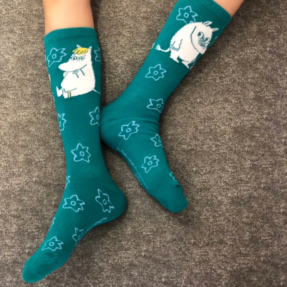 【MOOMIN】姆明冒險中筒襪 中筒襪 襪子 棉襪 小腿襪 穿搭 印花 成人襪子 兒童襪子-規格圖6