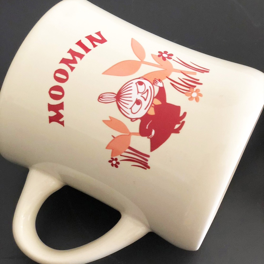 【MOOMIN】花園探險馬克杯 300ml 曲線馬克杯 馬克杯 陶瓷杯 咖啡杯 水杯 杯-細節圖6