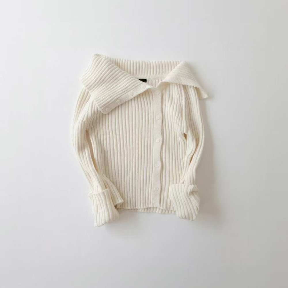 VENUSY｜ 韓國女裝｜鈕扣不規則V領針織上衣-細節圖4