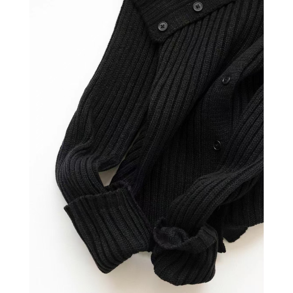 VENUSY｜ 韓國女裝｜鈕扣不規則V領針織上衣-細節圖11