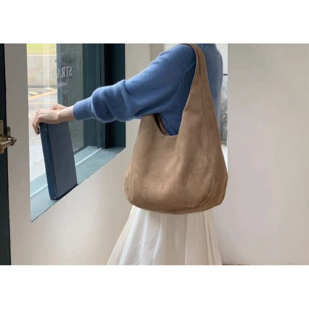 VENUSY｜ 4色☻ 韓國女裝｜麂皮绒面肩背包-細節圖5