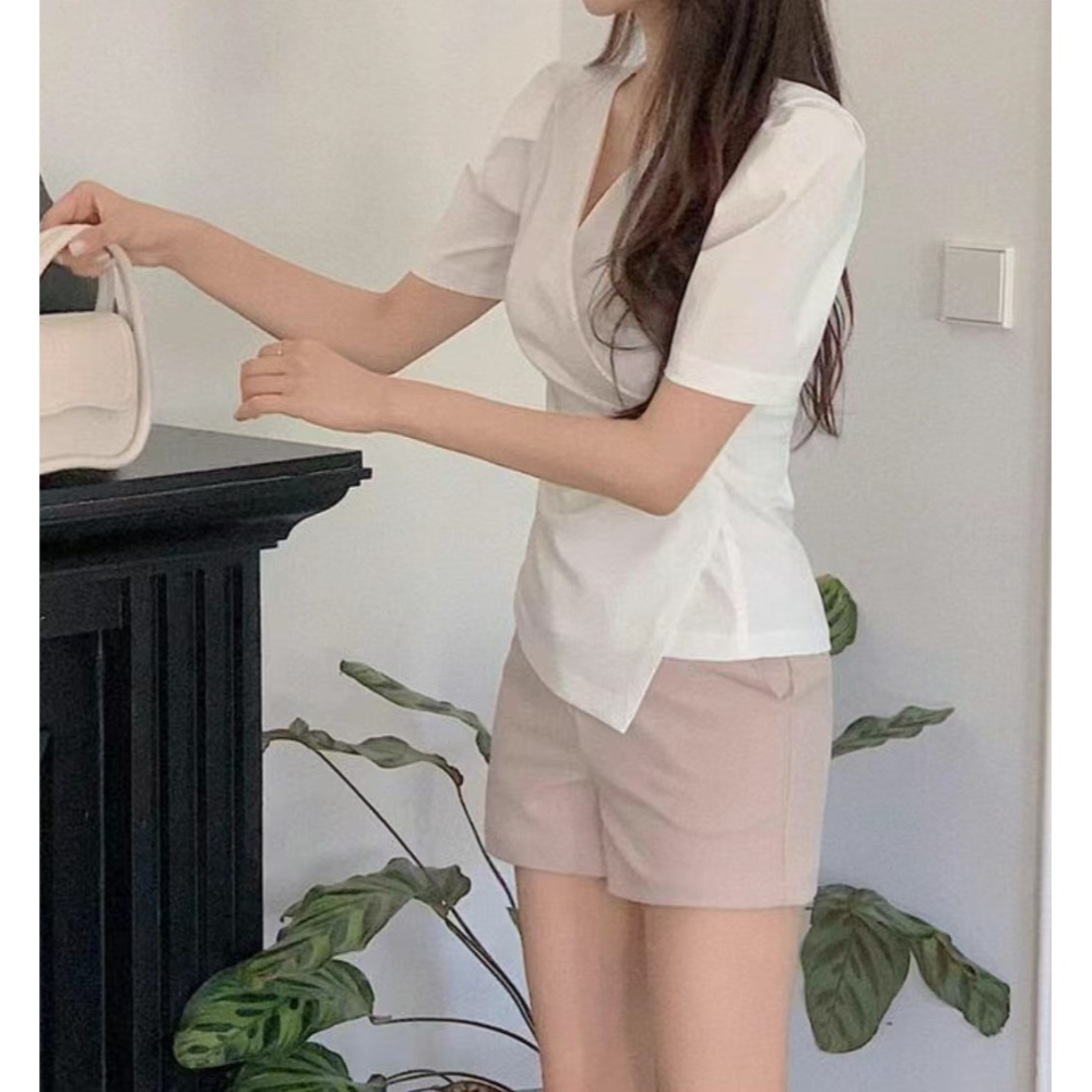 VENUSY｜ 韓國女裝｜純棉短袖 V 領泡泡抽褶修身上衣 顯瘦 螞蟻腰-細節圖6