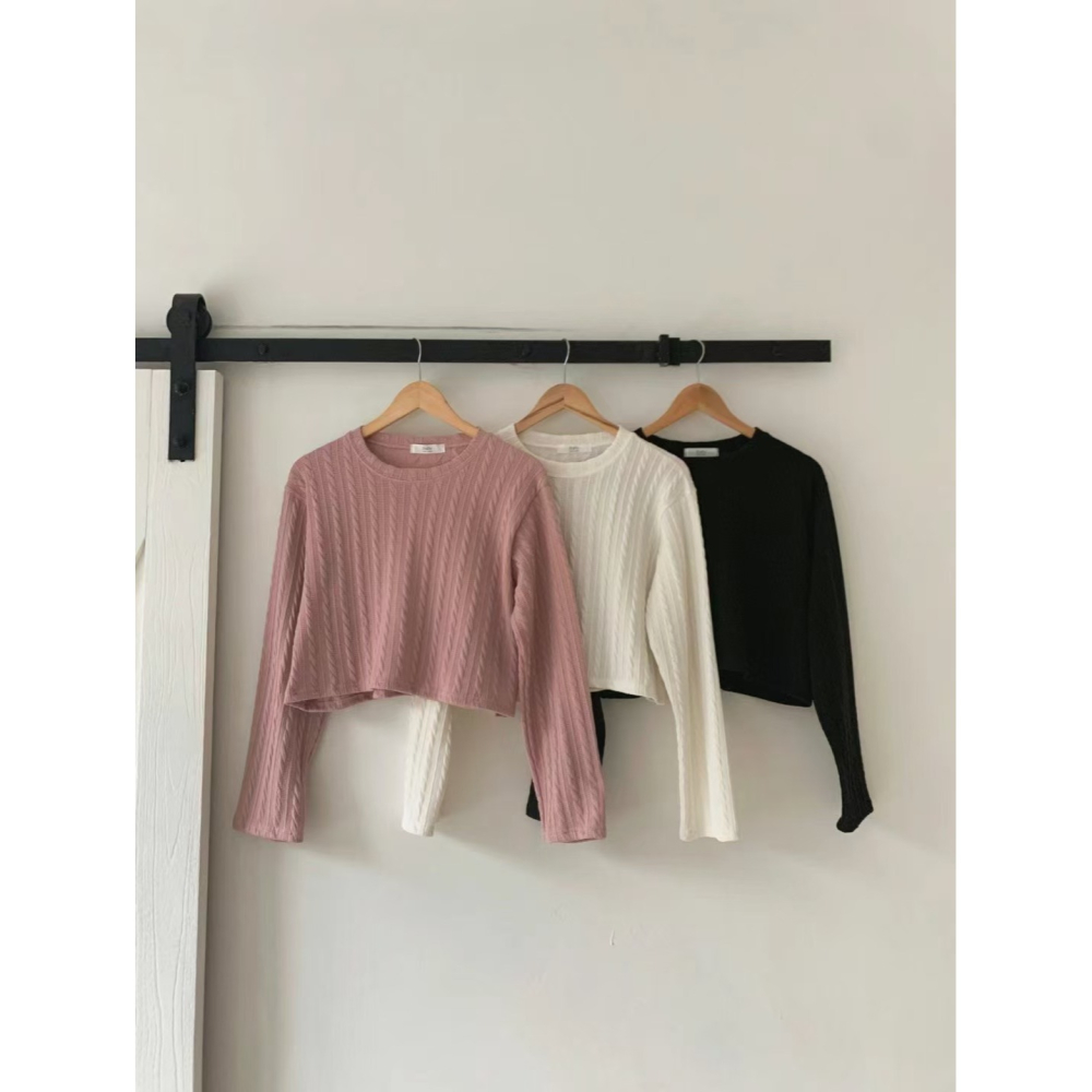 VENUSY．正韓 - 韓國女裝｜針織美人魚套裝 (扭紋針織 長袖短版上衣 + 超長裙)-細節圖10