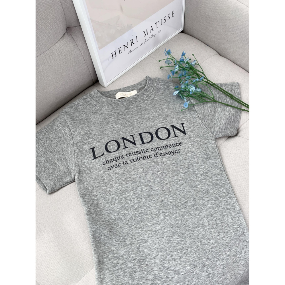 VENUSY｜ 夏季新品 韓國女裝｜緊身倫敦圓領T恤 韓國T恤 小性感貼身上衣-細節圖9