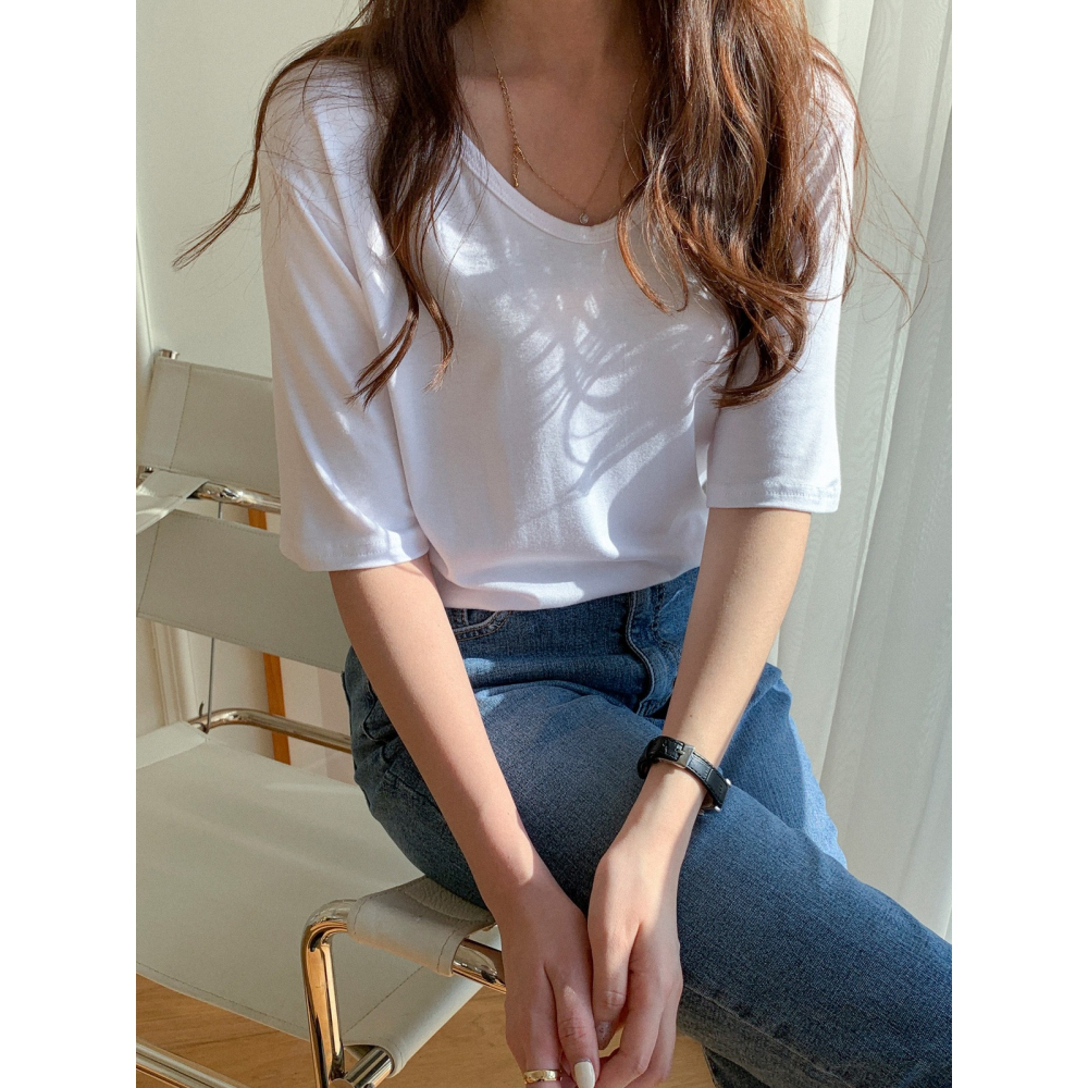 VENUSY｜ 韓國女裝｜V領休閒T恤 韓國T恤-細節圖3