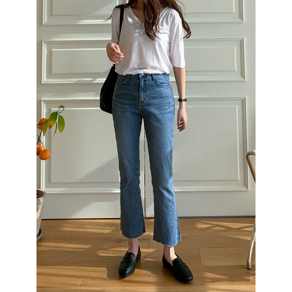 VENUSY｜ 韓國女裝｜V領休閒T恤 韓國T恤-細節圖4