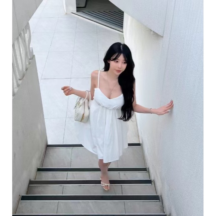 VENUSY｜ 🅗🅞🅣 韓國女裝｜蝴蝶結無袖小洋裝 韓國洋裝 約會 閨密聚會皆適宜-細節圖2