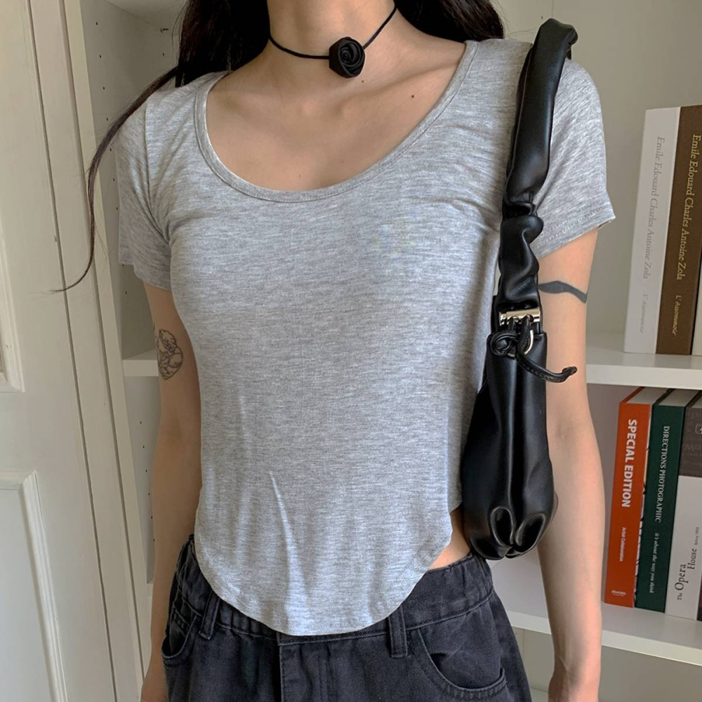 VENUSY｜ 韓國女裝｜U領顯瘦貼身T恤 韓國T恤-細節圖2