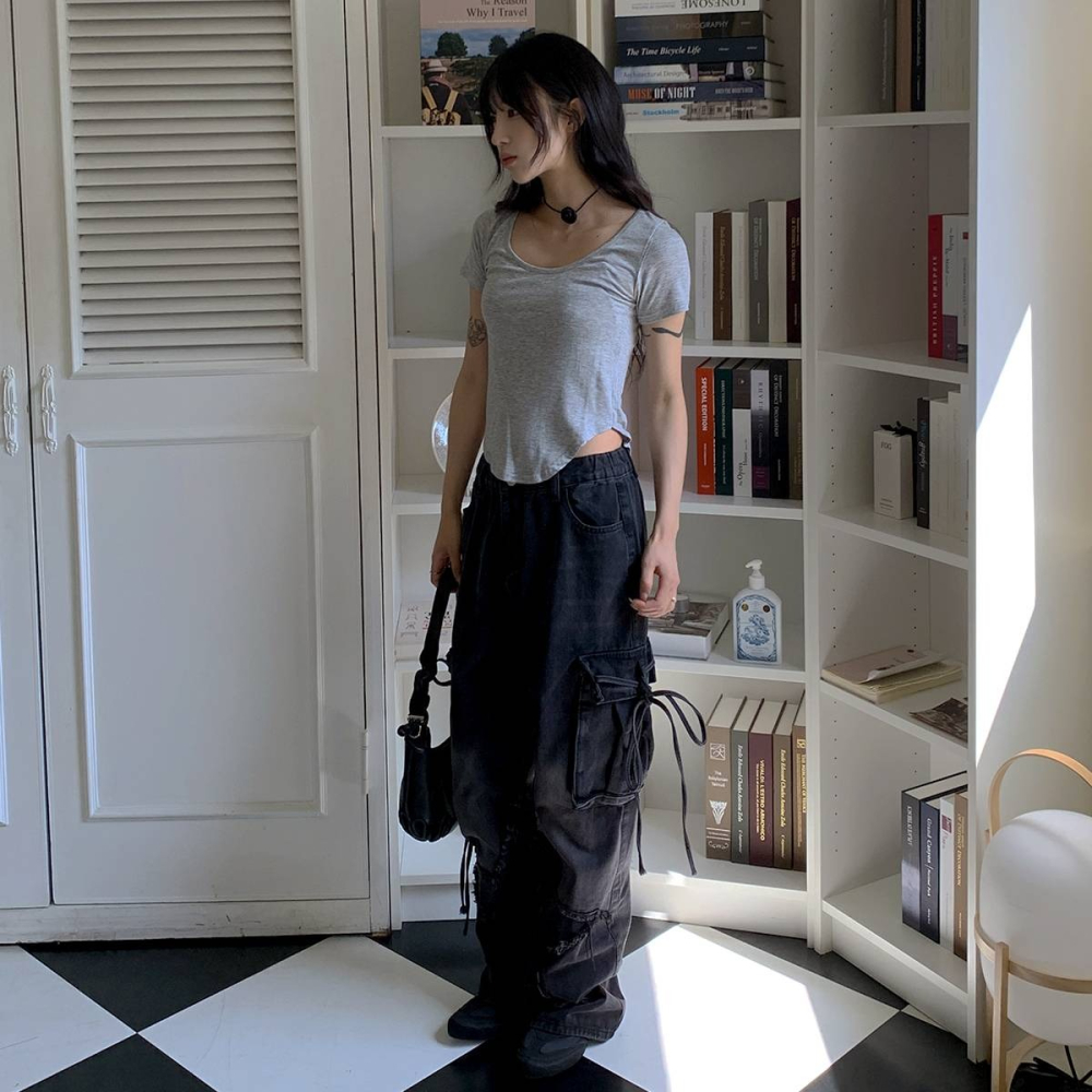 VENUSY｜ 韓國女裝｜U領顯瘦貼身T恤 韓國T恤-細節圖3