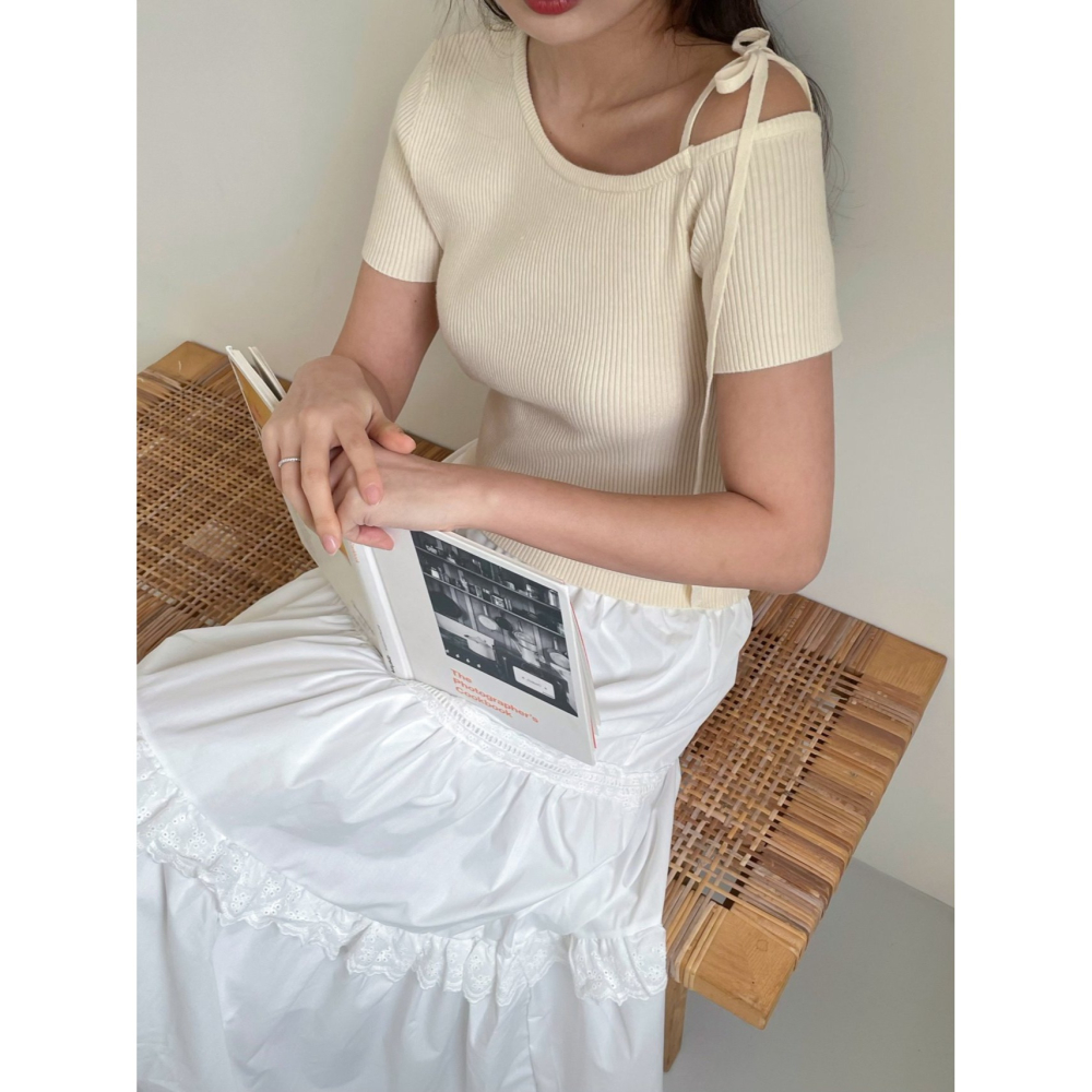 VENUSY｜ 韓國女裝｜修身蝴蝶結絲帶短袖針織上衣 休閒-細節圖6