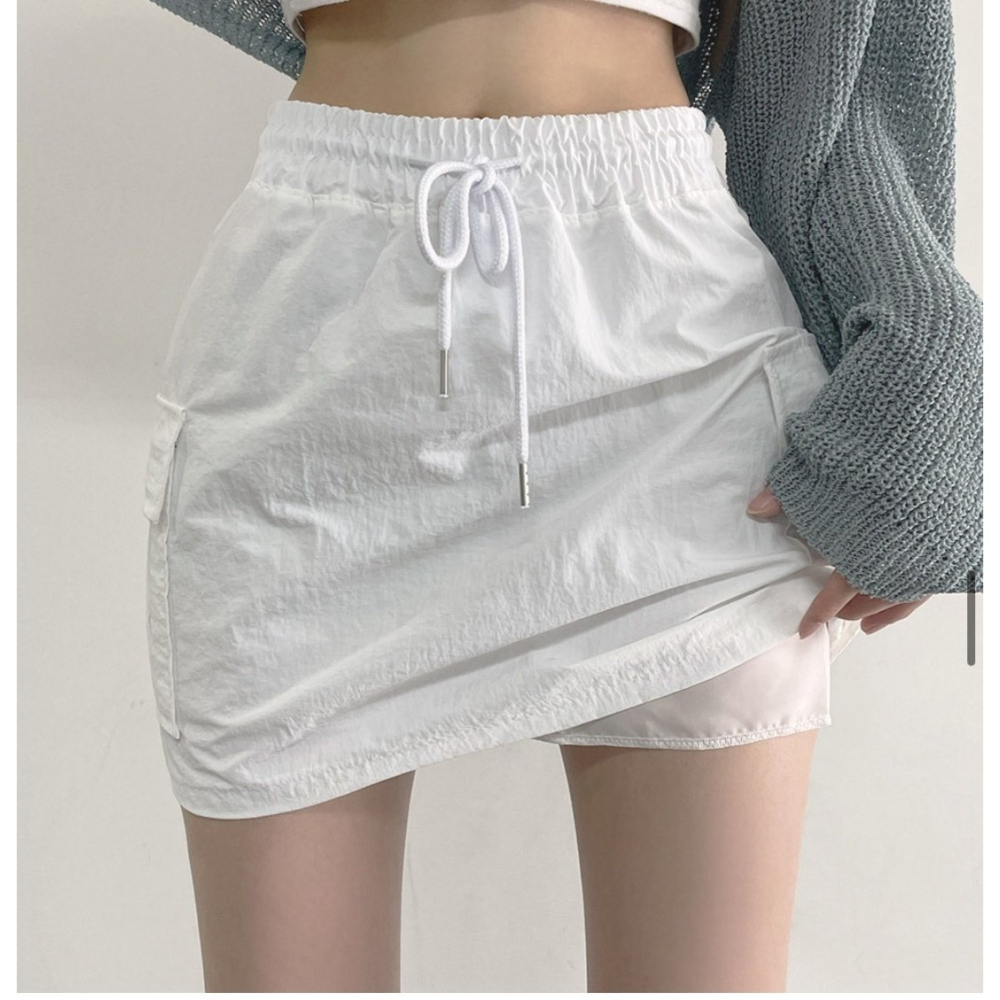 VENUSY｜ 韓國女裝｜尼龍沙沙口袋短裙 有內襯-細節圖3