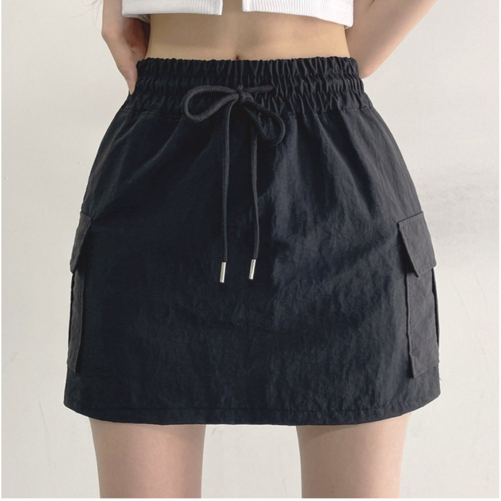 VENUSY｜ 韓國女裝｜尼龍沙沙口袋短裙 有內襯-細節圖5